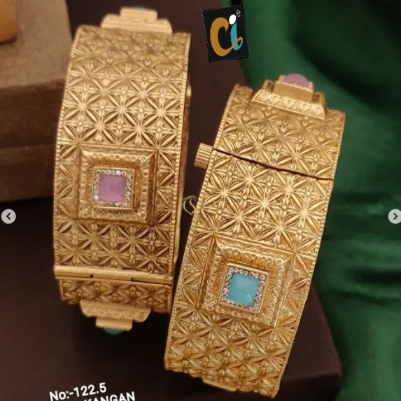 ANTIQUE BANGAL