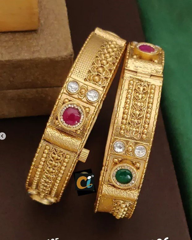 ANTIQUE BANGAL