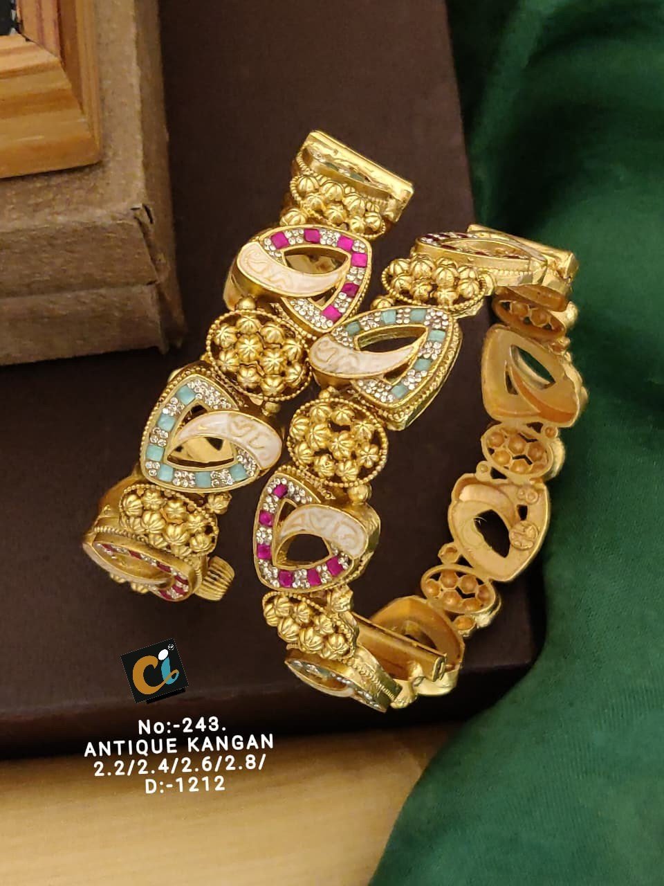 HARITAGE SWAROVSKI BANGAL
