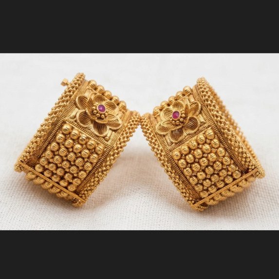 ANTIQUE BANGAL