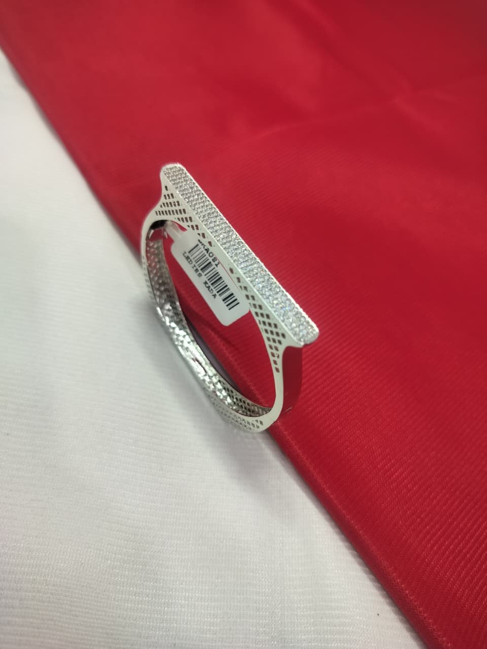 A. D. (AMRIKAN DIAMOND) LEDIES KADA