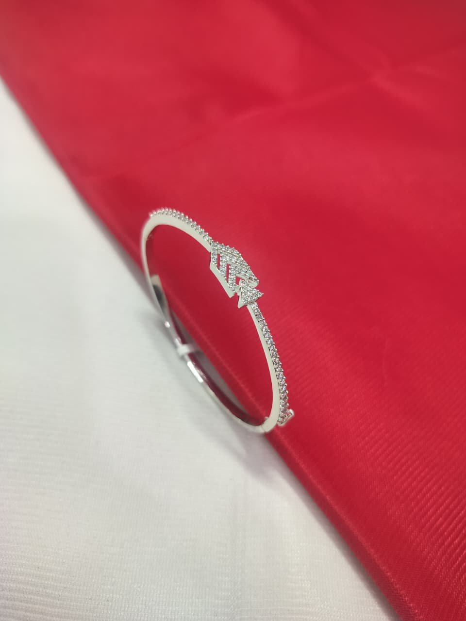 A. D. (AMRIKAN DIAMOND) LEDIES KADA