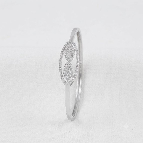 A. D. (AMRIKAN DIAMOND) LEDIES KADA
