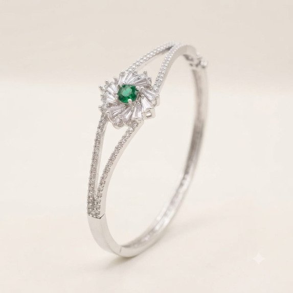 A. D. (AMRIKAN DIAMOND) LEDIES KADA