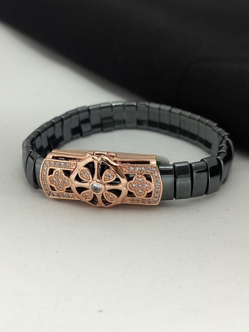 ELASTIC AND CIRAMIC BELT