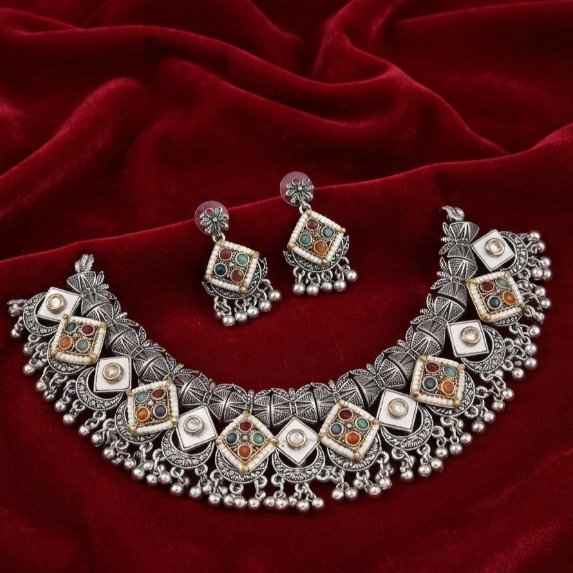 NAVRATRI SHORT NECKLACE