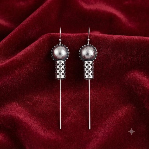 EARRING