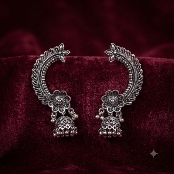 EAR CUFF