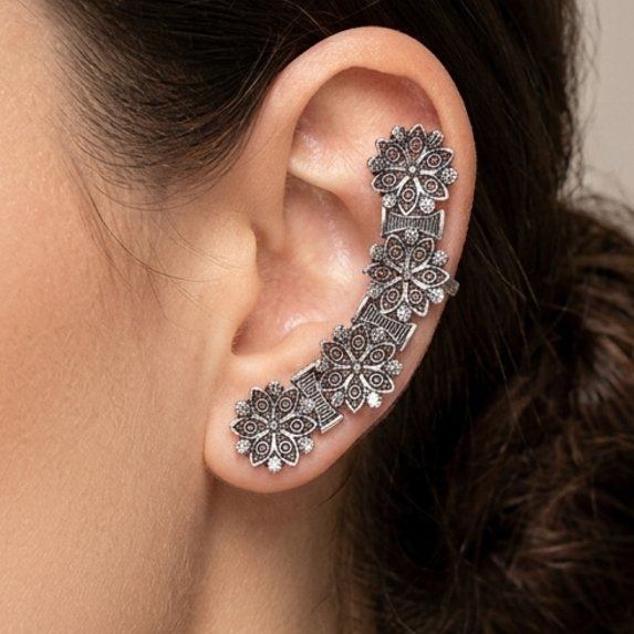 EAR CUFF