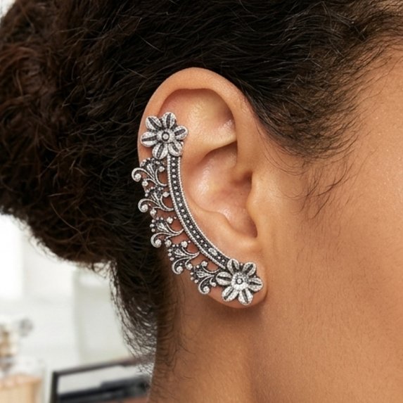 EAR CUFF