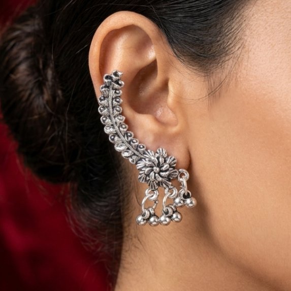 EAR CUFF