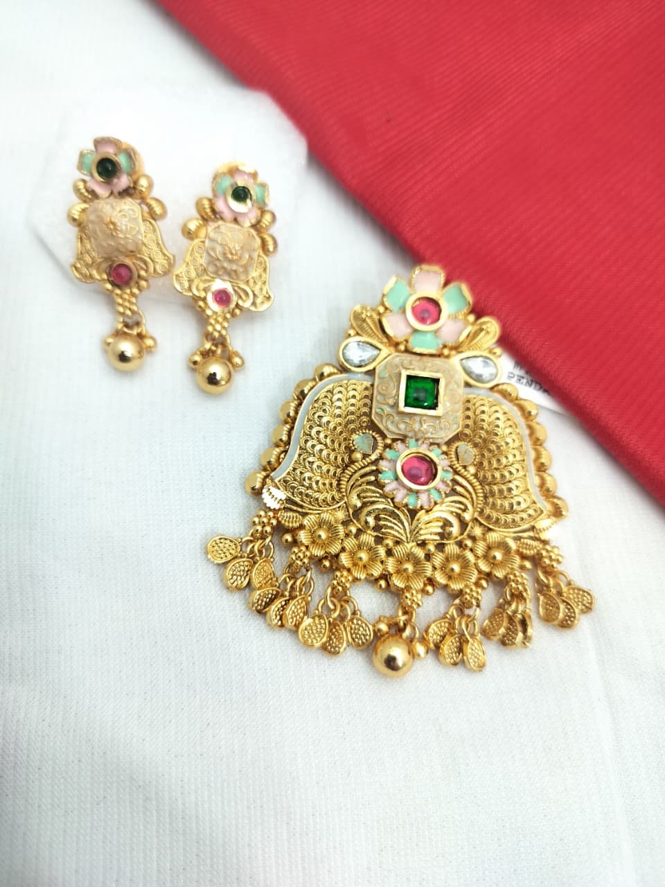 ANTIQUE PENDAL SET CONVERTIBLE