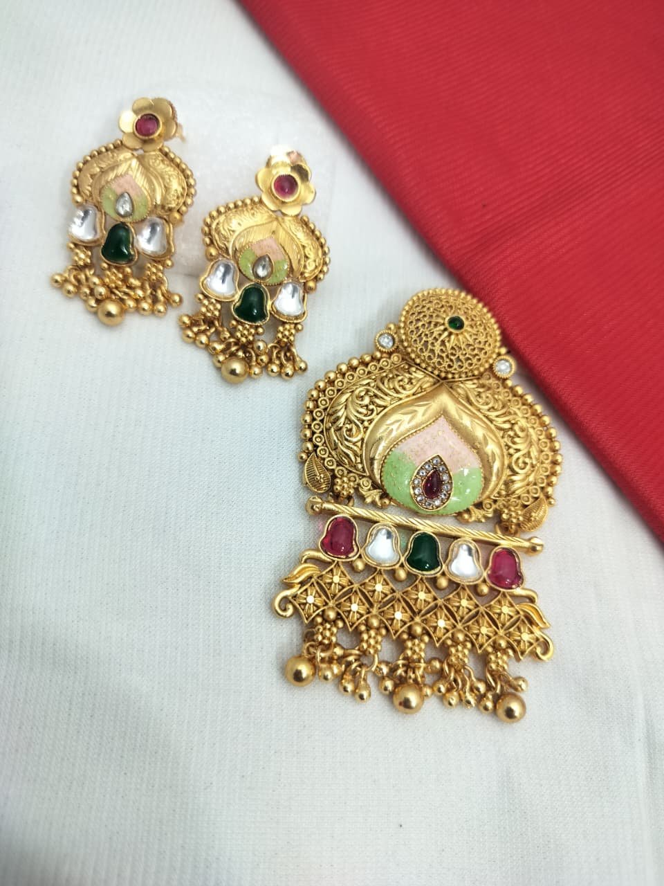 ANTIQUE PENDAL SET CONVERTIBLE
