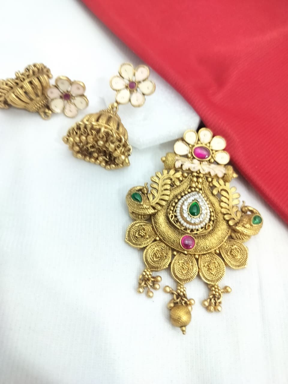 ANTIQUE PENDAL SET CONVERTIBLE