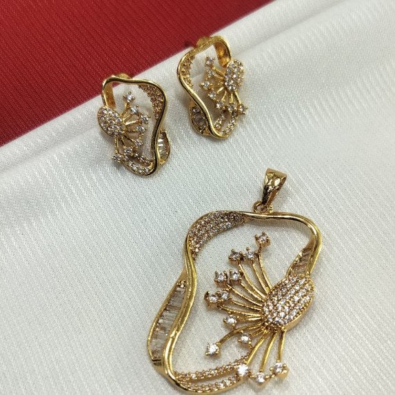 A.D. GOLDEN PENDAL SET