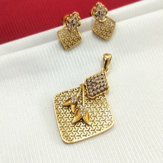 A.D. GOLDEN PENDAL SET