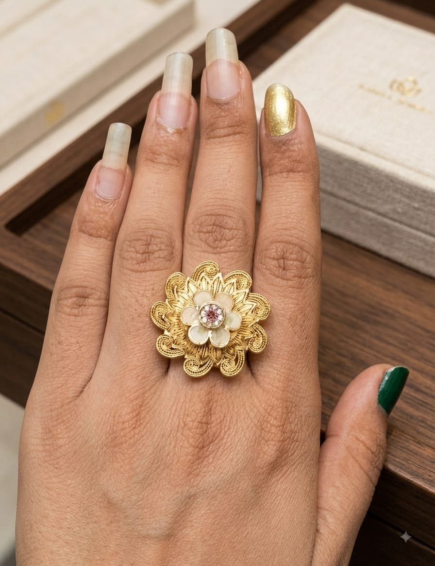 ANTIQUE RING FOR LEDIES