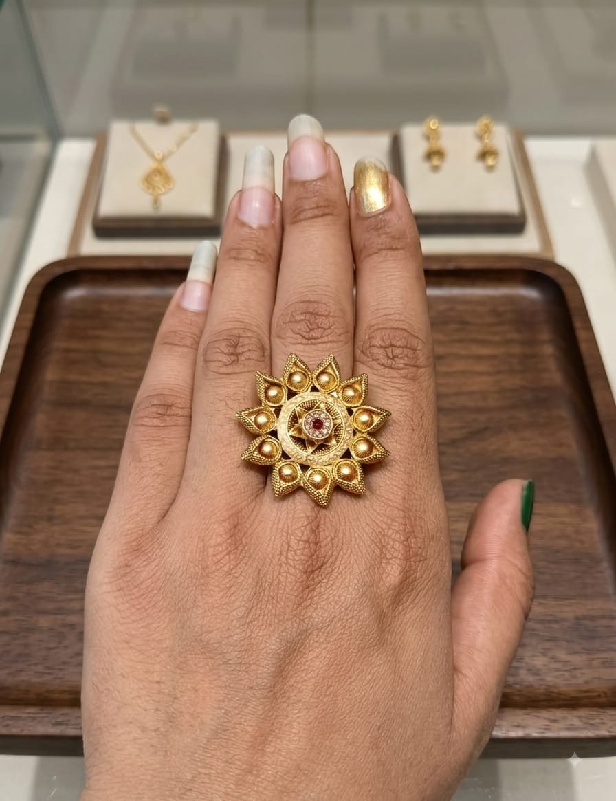 ANTIQUE RING FOR LEDIES