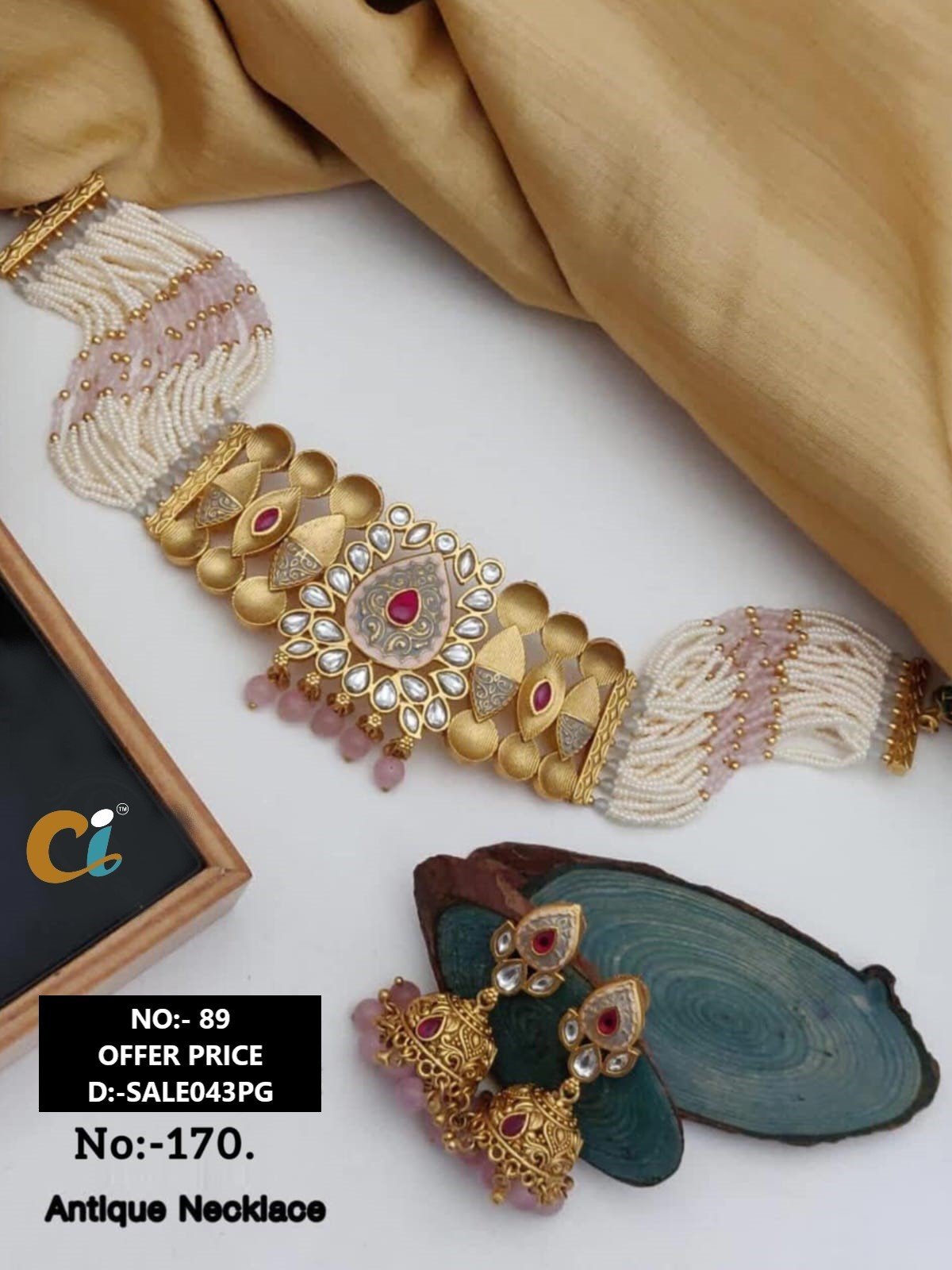 MOTI AND KUNDAN SHORT NECKLACE CHOKER