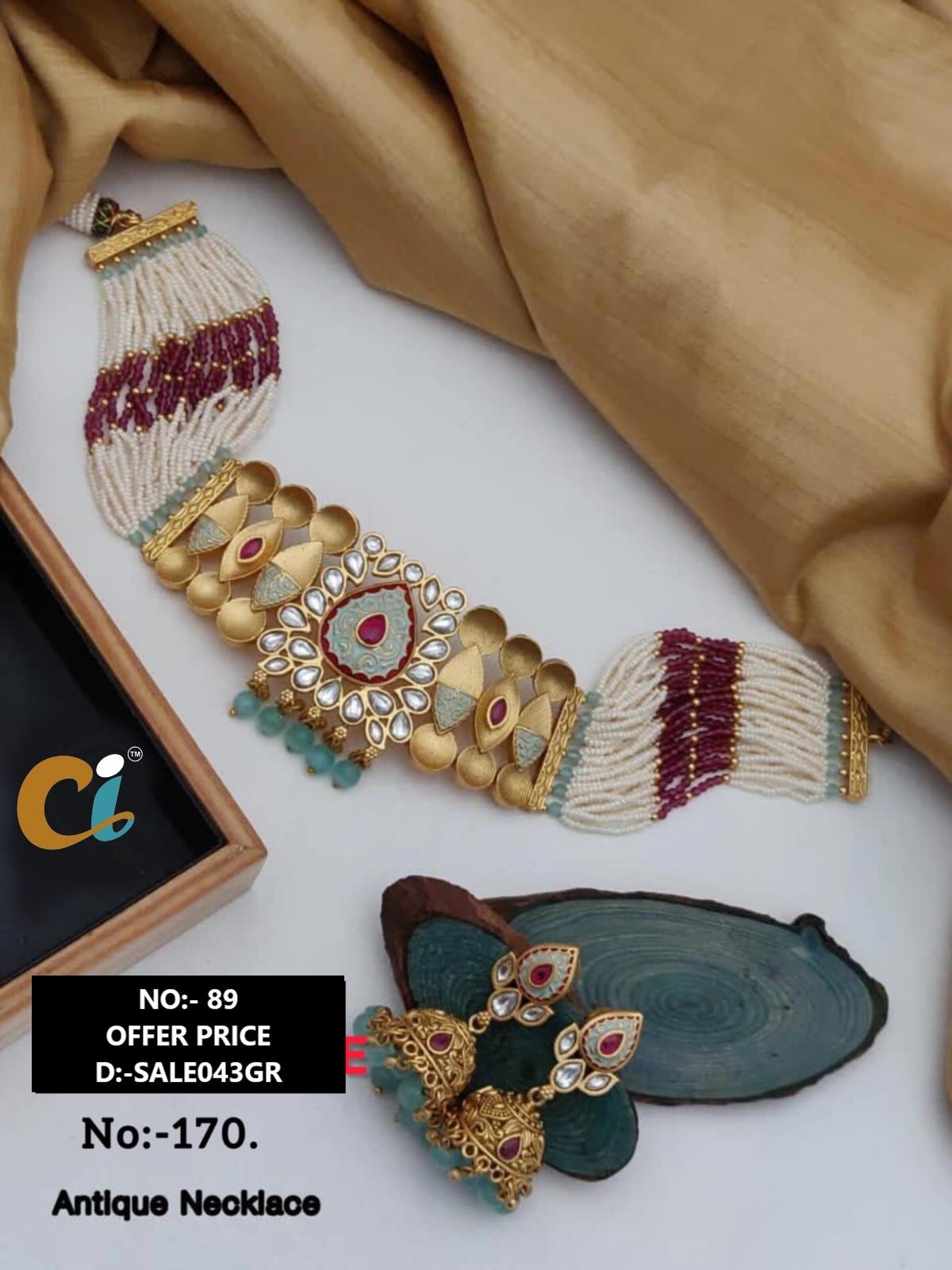 MOTI AND KUNDAN SHORT NECKLACE CHOKER