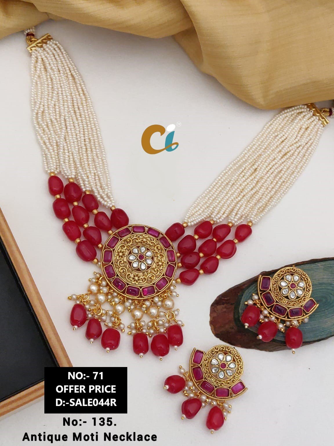 MOTI AND KUNDAN SHORT NECKLACE CHOKER