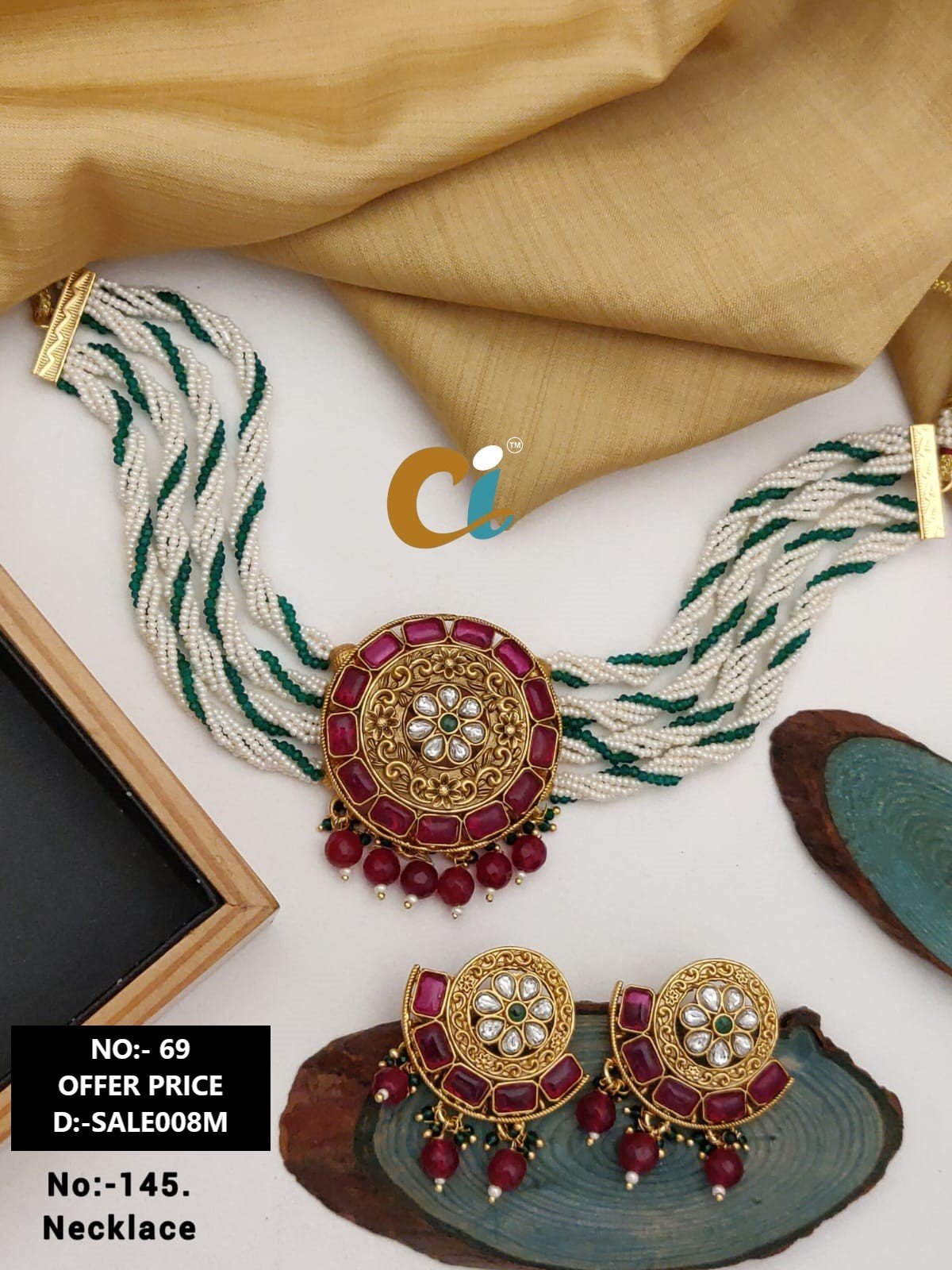 MOTI AND KUNDAN SHORT NECKLACE CHOKER