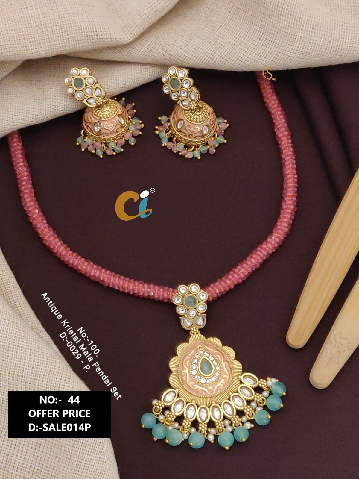 MOTI AND KUNDAN SHORT NECKLACE CHOKER