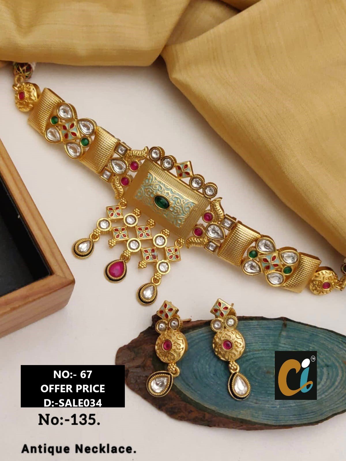 MOTI AND KUNDAN SHORT NECKLACE CHOKER