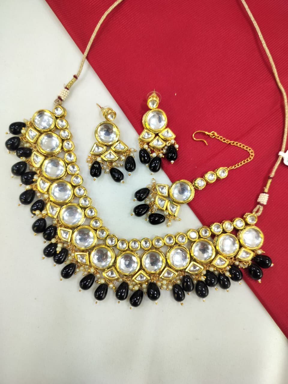 MOTI AND KUNDAN SHORT NECKLACE CHOKER