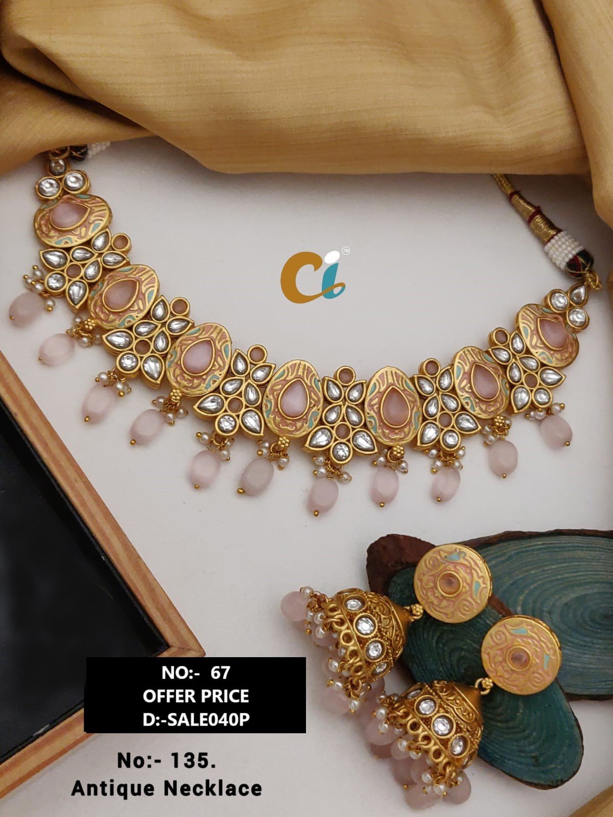 MOTI AND KUNDAN SHORT NECKLACE CHOKER