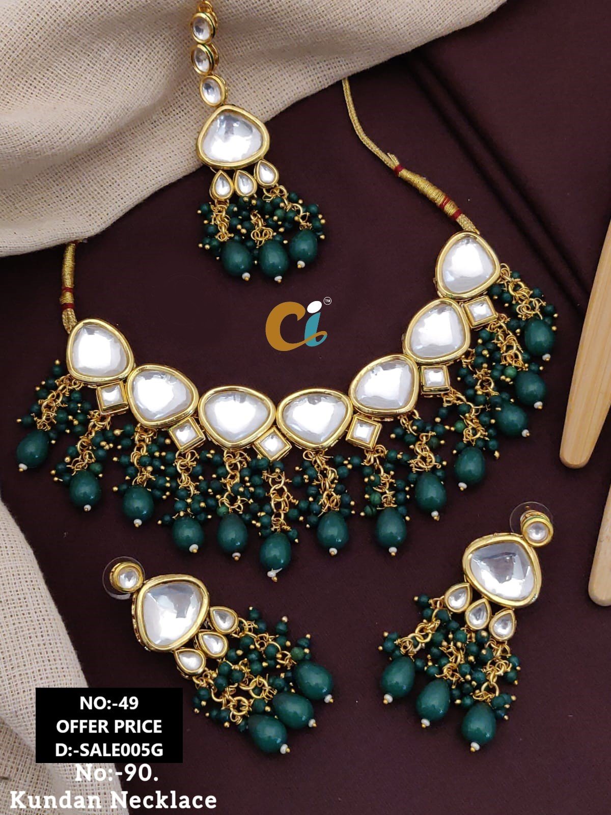 MOTI AND KUNDAN SHORT NECKLACE CHOKER