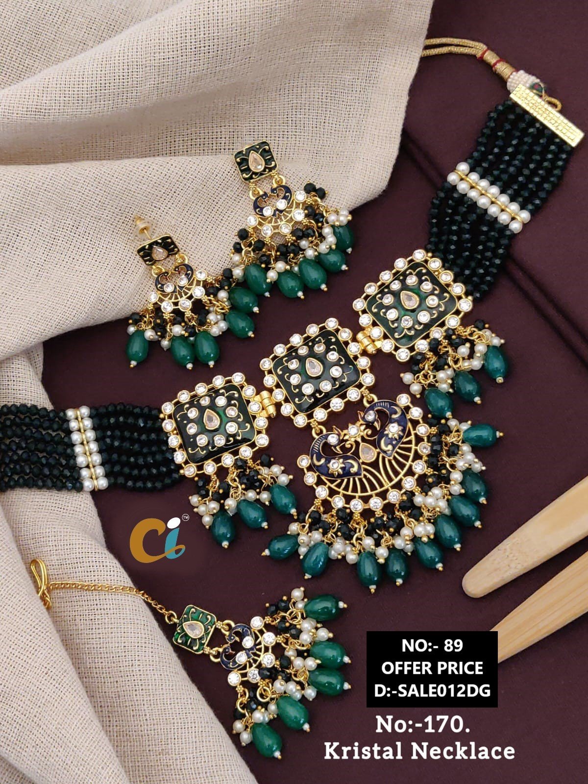 MOTI AND KUNDAN SHORT NECKLACE CHOKER