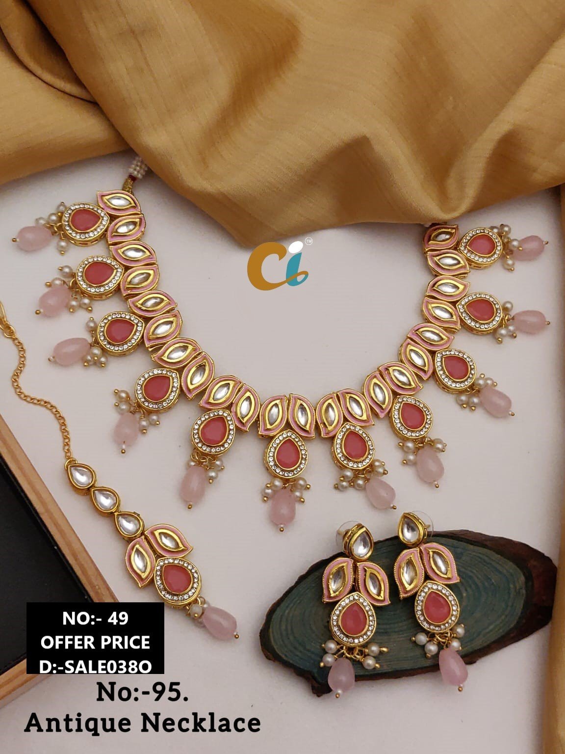 MOTI AND KUNDAN SHORT NECKLACE CHOKER