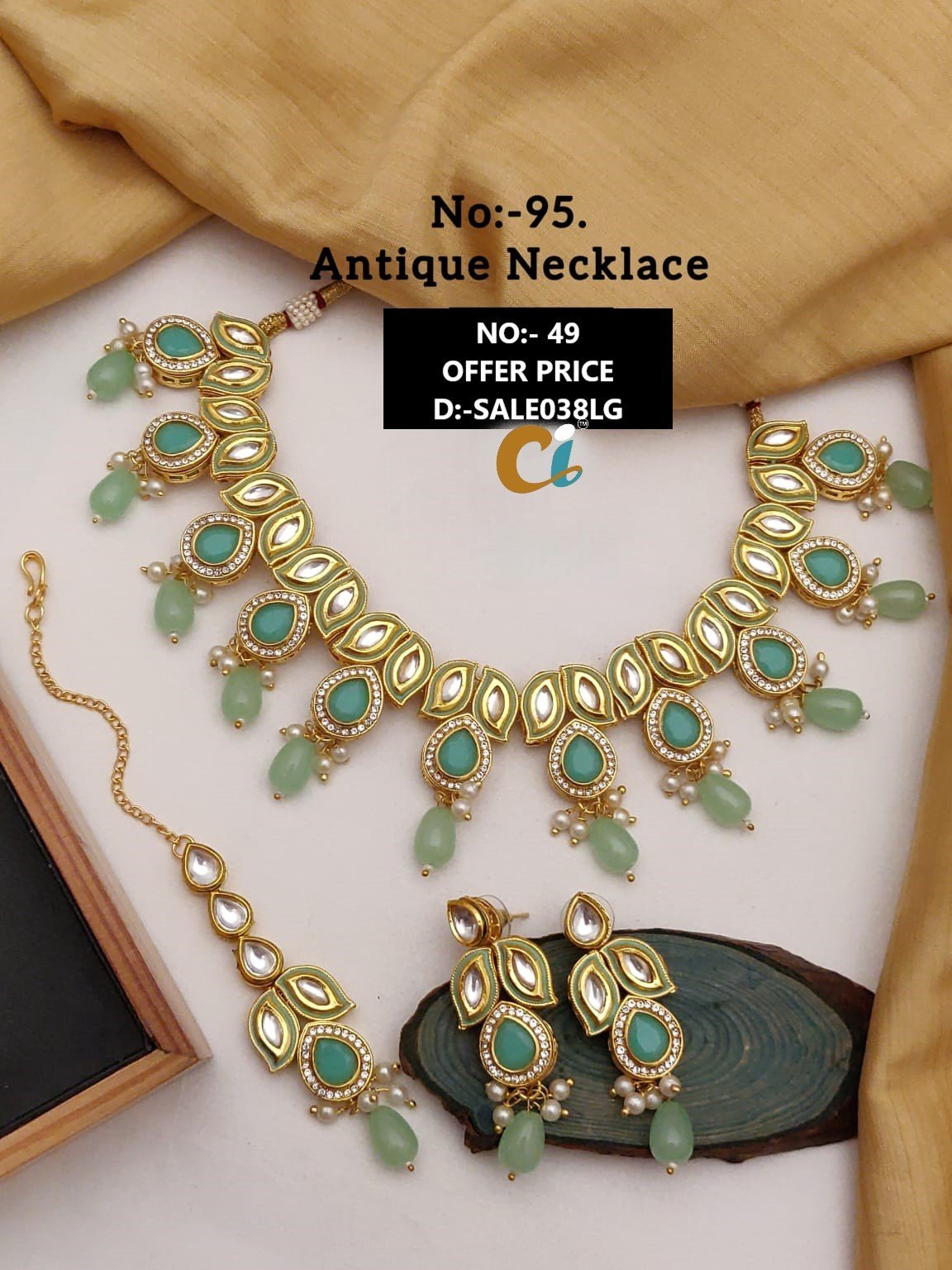MOTI AND KUNDAN SHORT NECKLACE CHOKER