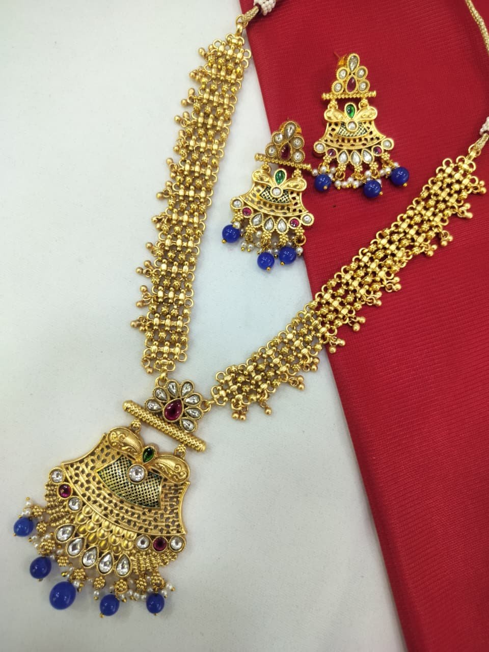 MOTI AND KUNDAN SHORT NECKLACE CHOKER