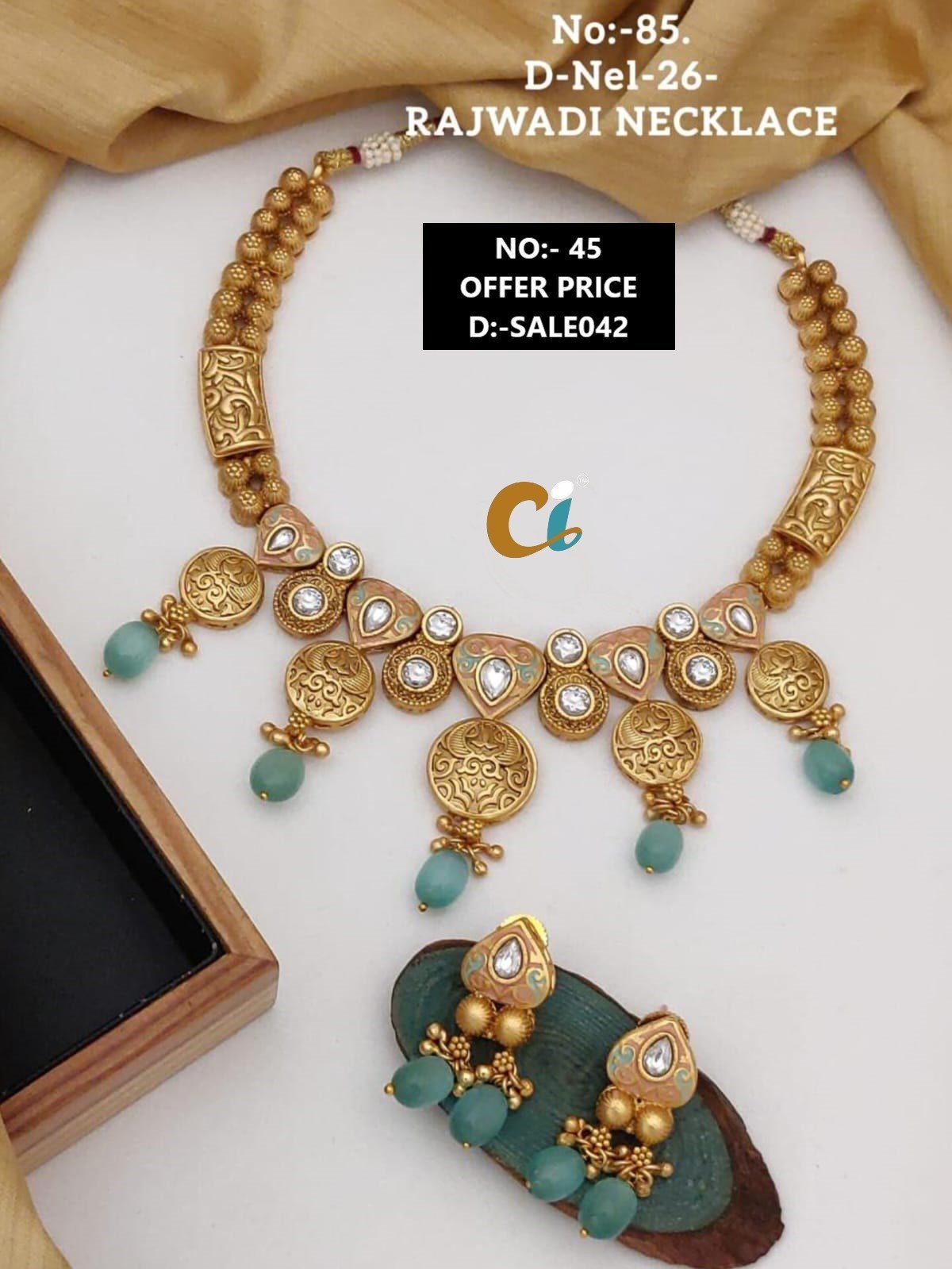 MOTI AND KUNDAN SHORT NECKLACE CHOKER