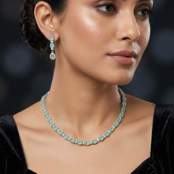 A.D. (AMRIKAN DIAMOND ) NECKLACE