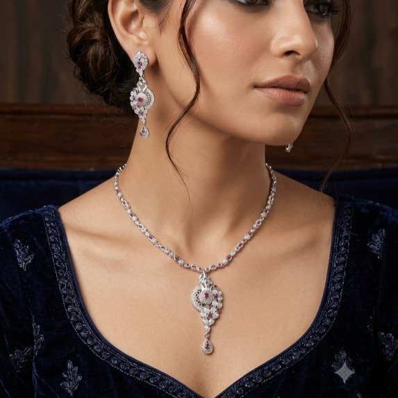 A.D. (AMRIKAN DIAMOND ) NECKLACE