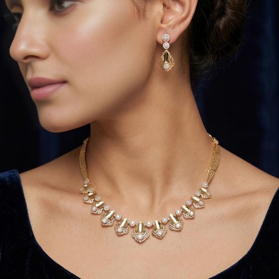 A.D. (AMRIKAN DIAMOND ) GOLDEN NECKLACE