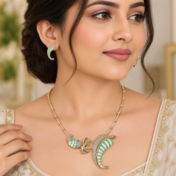 A.D. (AMRIKAN DIAMOND ) GOLDEN NECKLACE