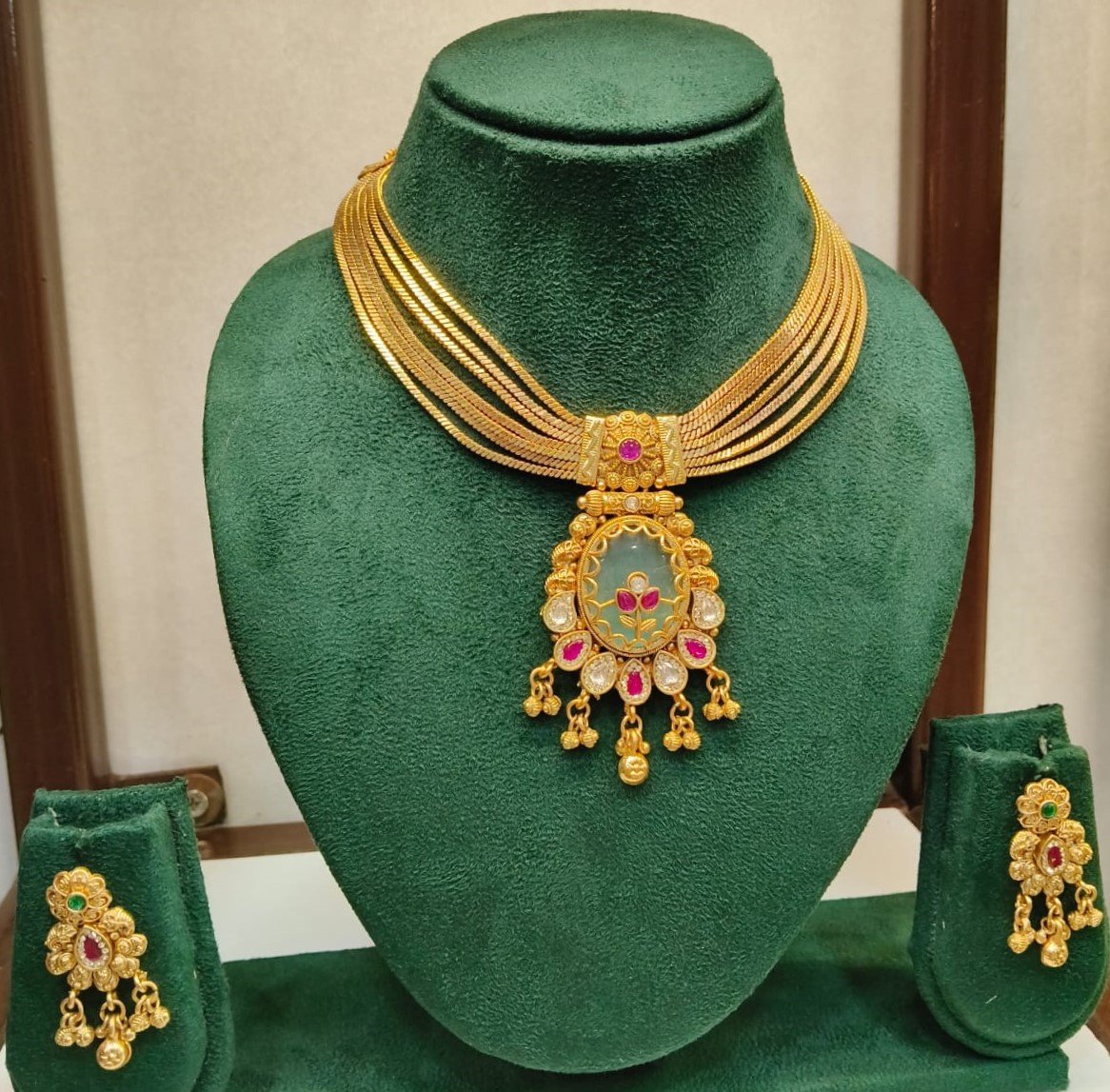 HARITAGE SHORT NECKLACE