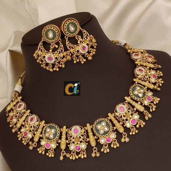 HARITAGE SHORT NECKLACE
