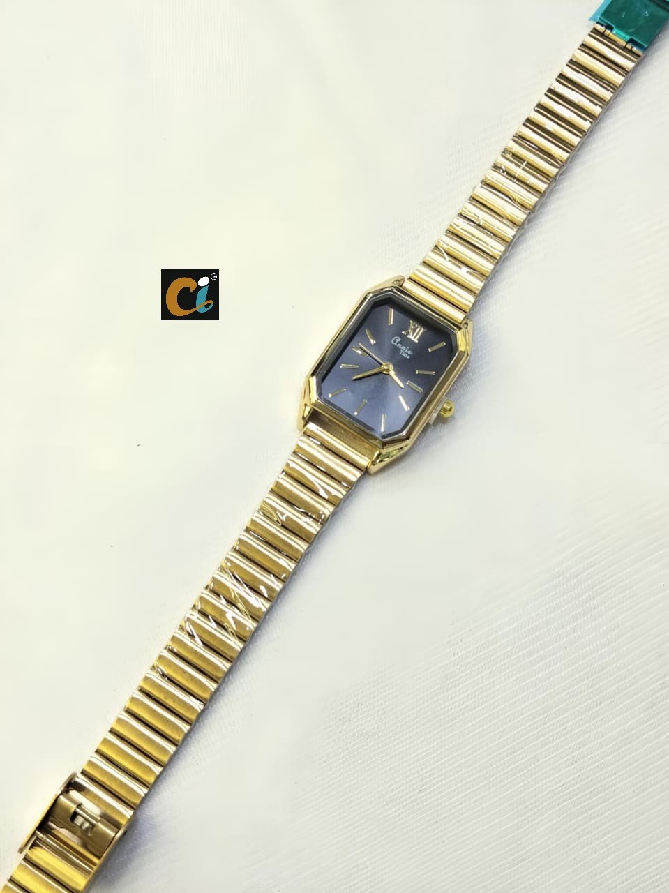 REGULAR WATCH