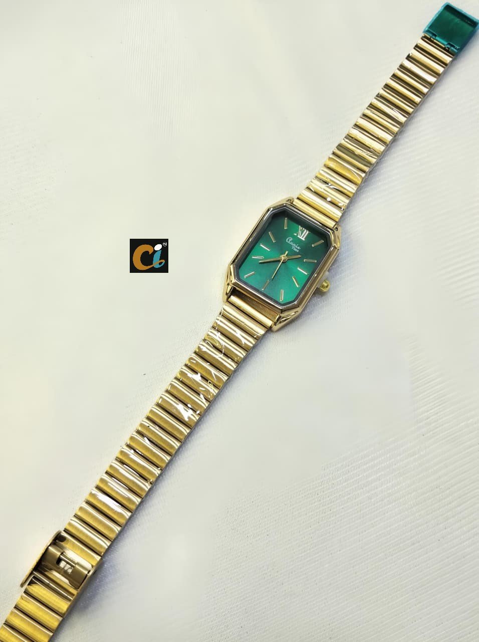 REGULAR WATCH