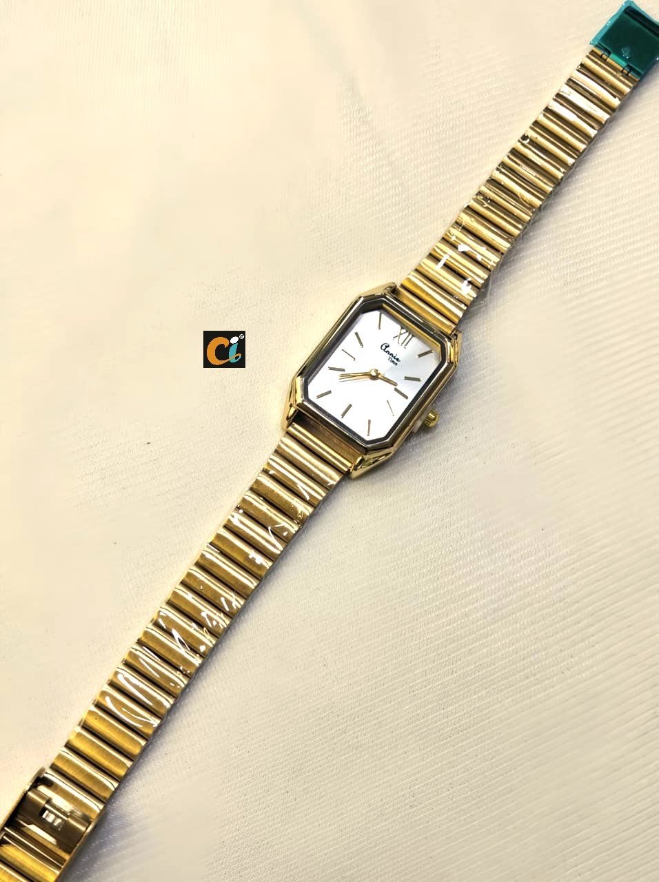 REGULAR WATCH