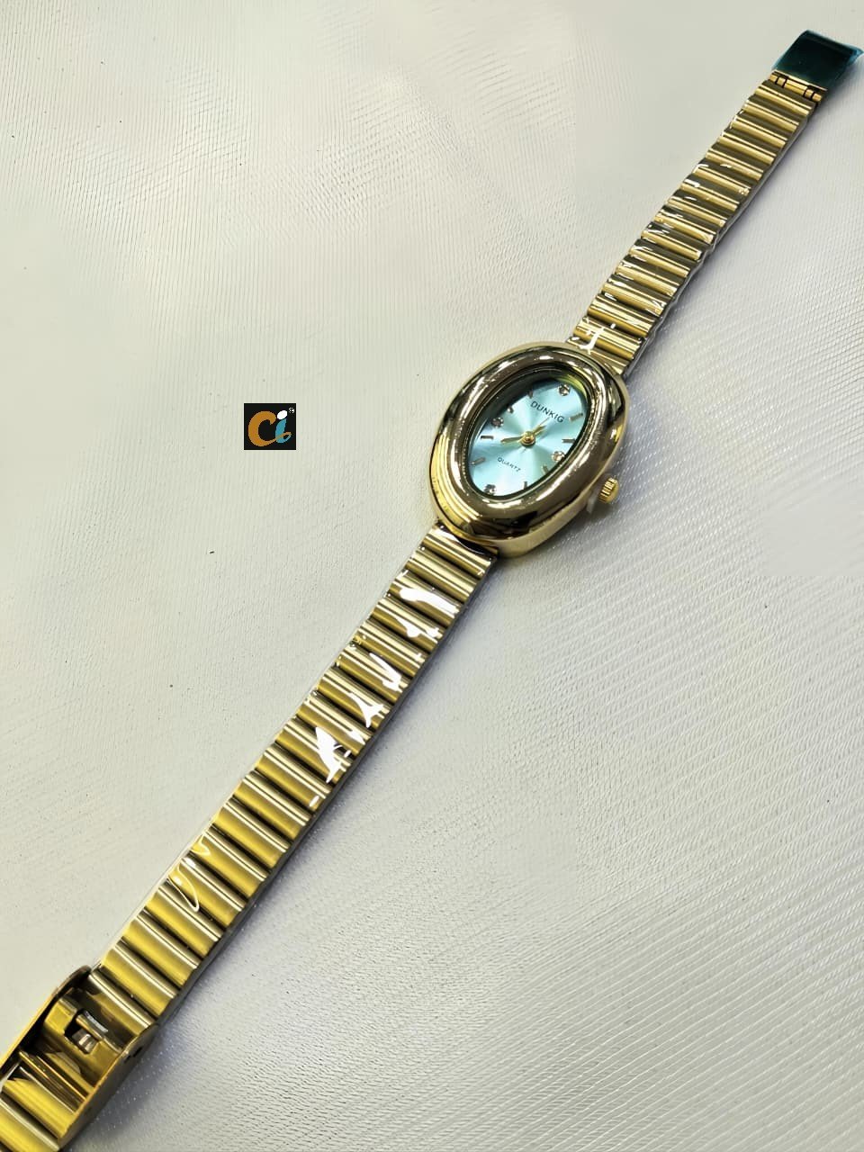 REGULAR WATCH